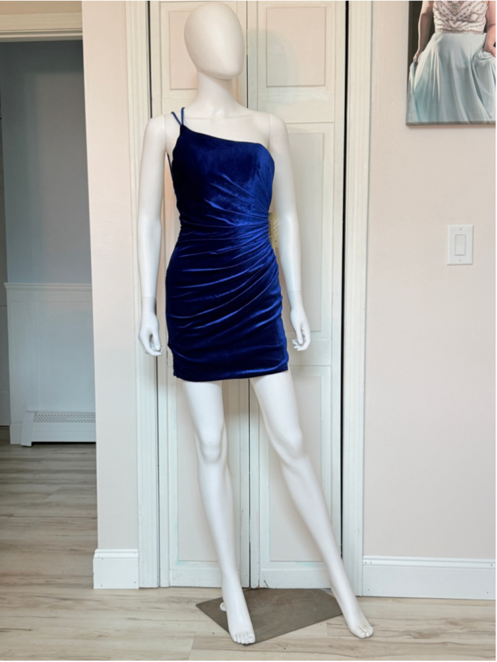 Size 0 Amelia Couture Royal Blue Bodycon Velvet Homecoming hoco Bridesmaid Dress